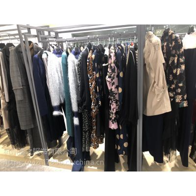 唯品会品牌折扣女装与峰后国际 探索广州女装批发与零售新机遇